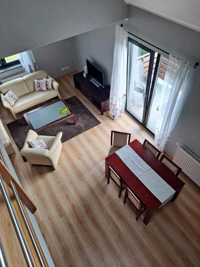 Jelonek Apartamento Jelenia Góra Exterior foto